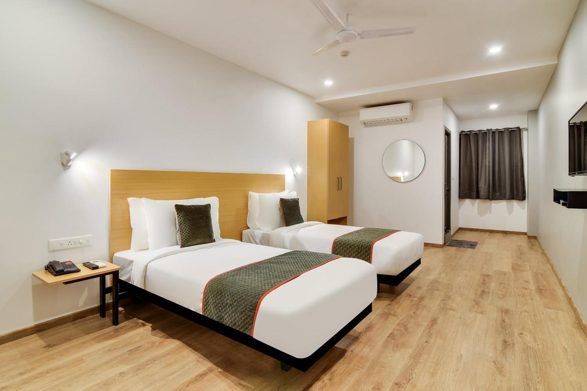Townhouse Kovilambakkam Chennai Dış mekan fotoğraf